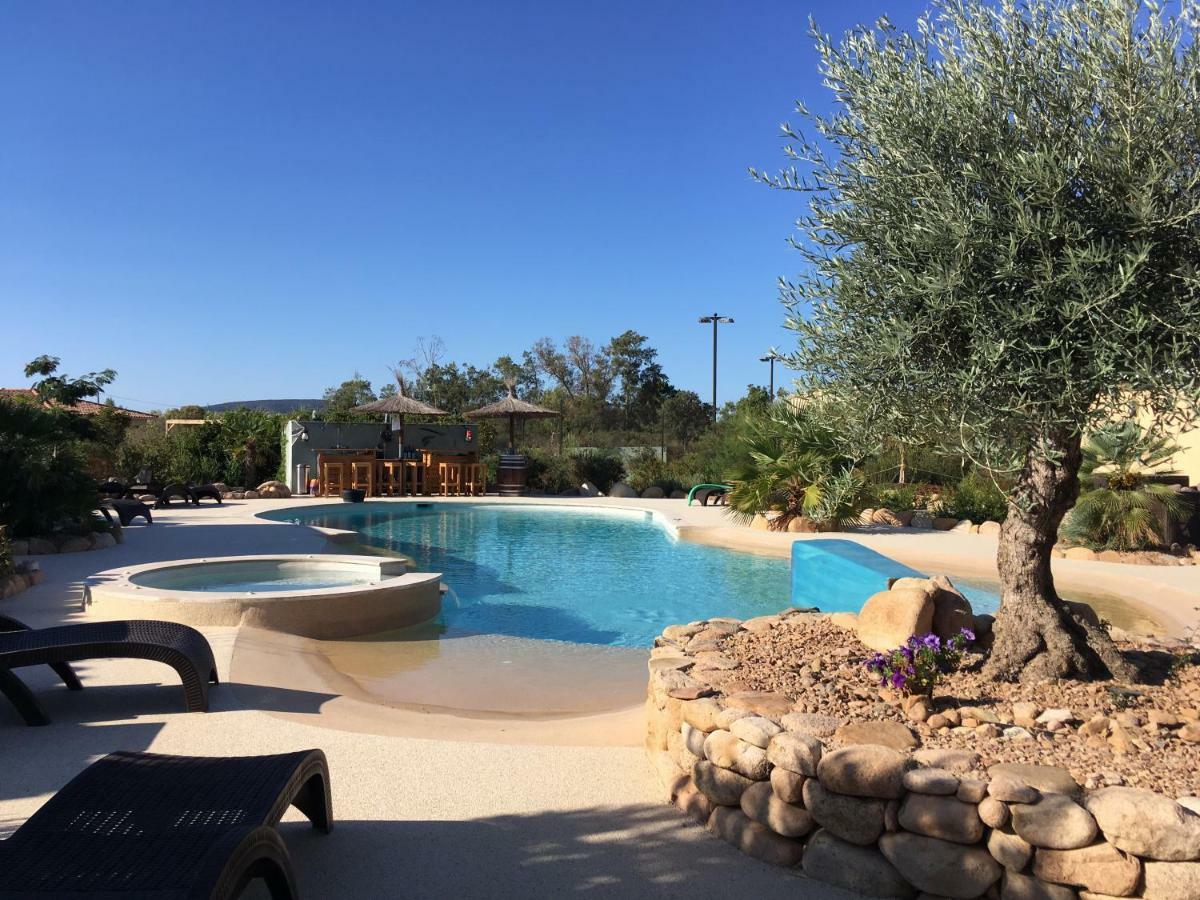 L'Hacienda Piscine Chauffee A 28, Spa, Boulodrome Et Court De Tennis Prives, 2 Villas Independantes Порто-Векио Екстериор снимка